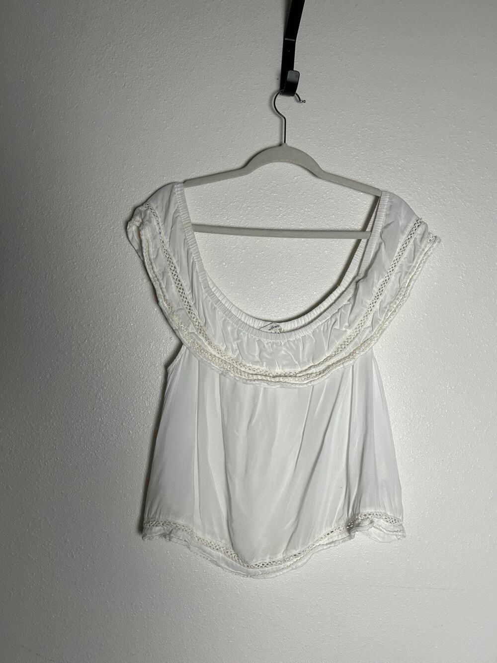 Wilfred Hollande White Ruffle Blouse Top Off Shoulder Size Small